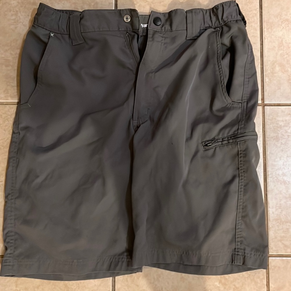 Grey cargo wrangler shorts